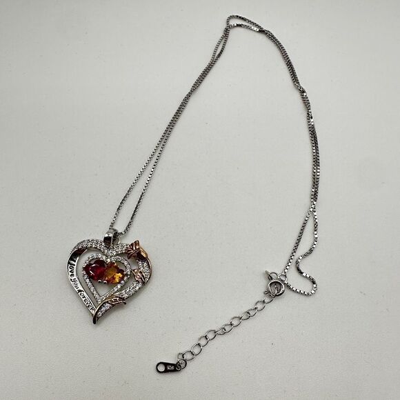 NIB Sterling silver, possibly gold plated, heart necklace with cz diamonds! - Picture 10 of 15